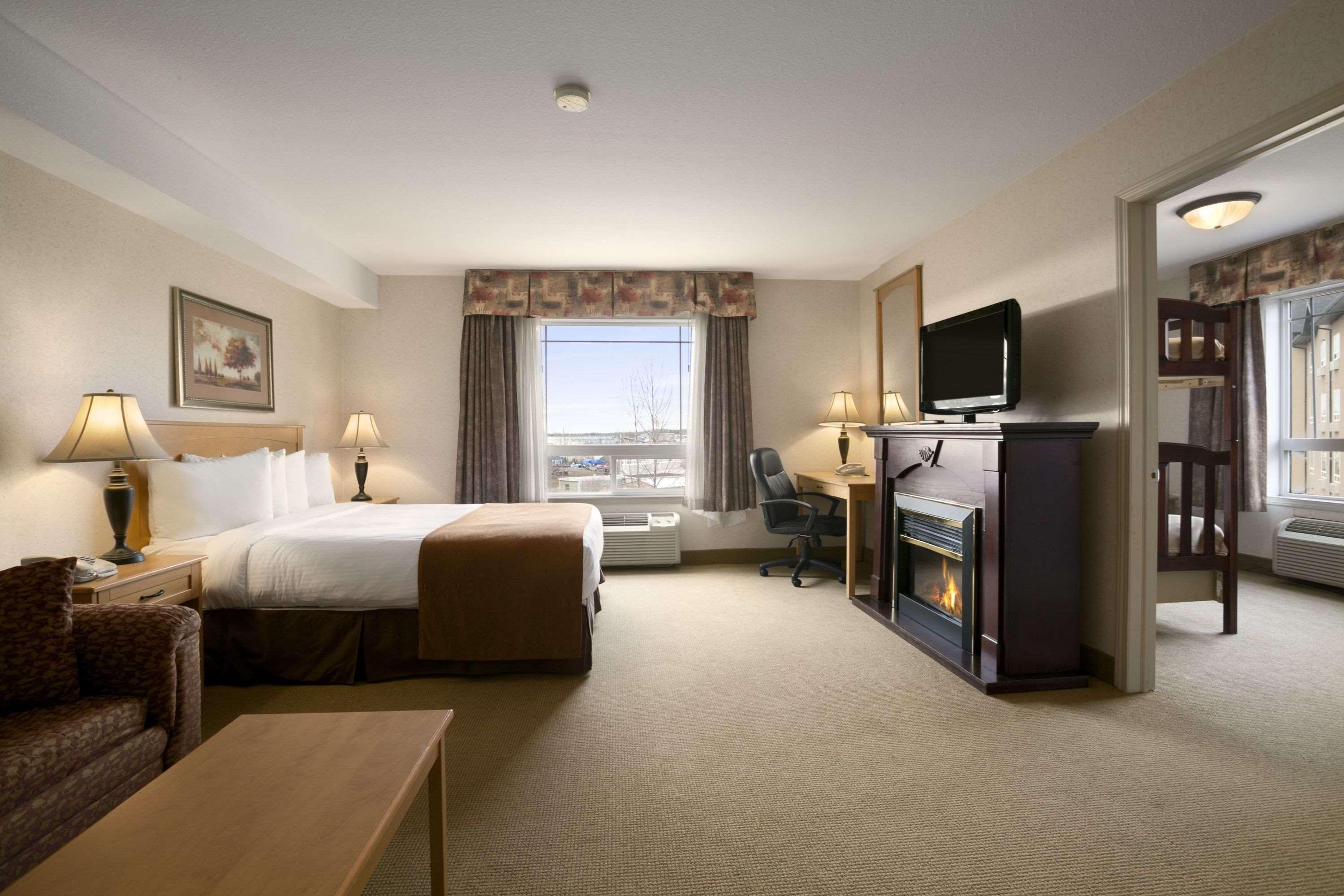Super 8 By Wyndham Fort Nelson Bc Exteriör bild